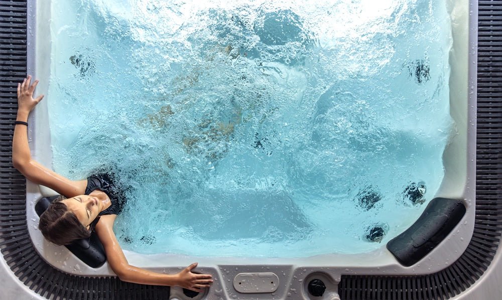 Sauna vs Hot Tub: Which Is Better for Your Wellness Journey? - Heracles Wellness